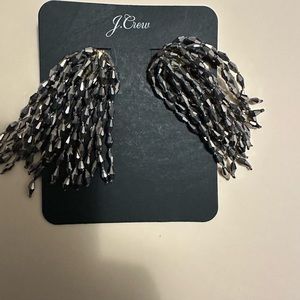 Condition: Excellent Used| Hypoallergenic Ear Position